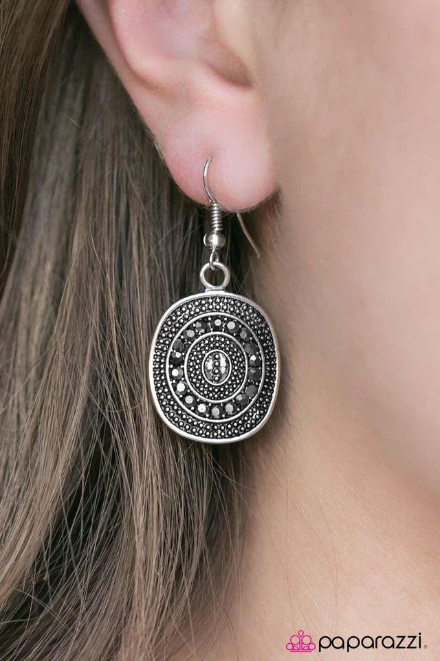 Paparazzi Earring ~ Glittery Beacons - Silver