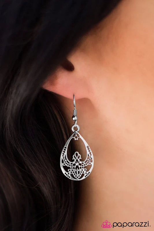 Pendiente Paparazzi ~ A HOLE New World - Plata