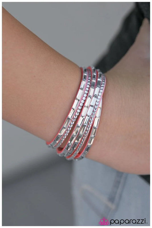 Paparazzi Bracelet ~ A GLITZY Pleasure - Pink