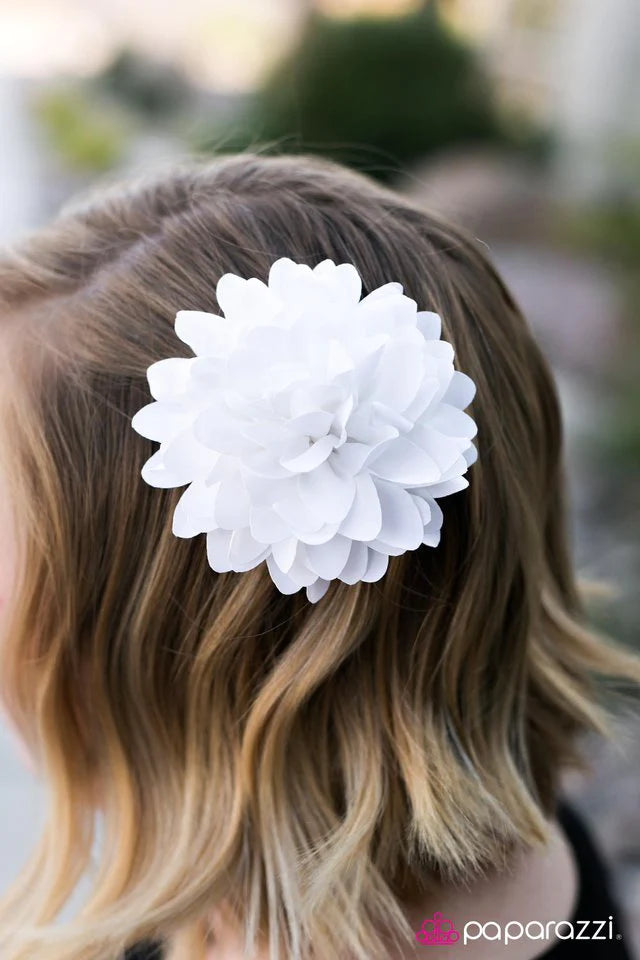 Paparazzi Hair Accessories ~ Desert Lotus - White