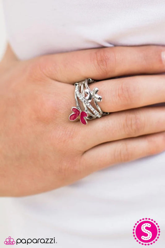 Anillo Paparazzi ~ Mariposa Ballet - Rosa