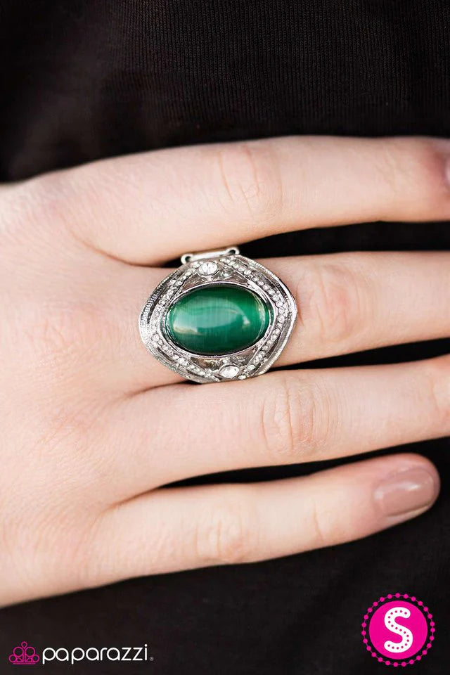 Anillo Paparazzi ~ Cada día es un cuento de hadas - Verde