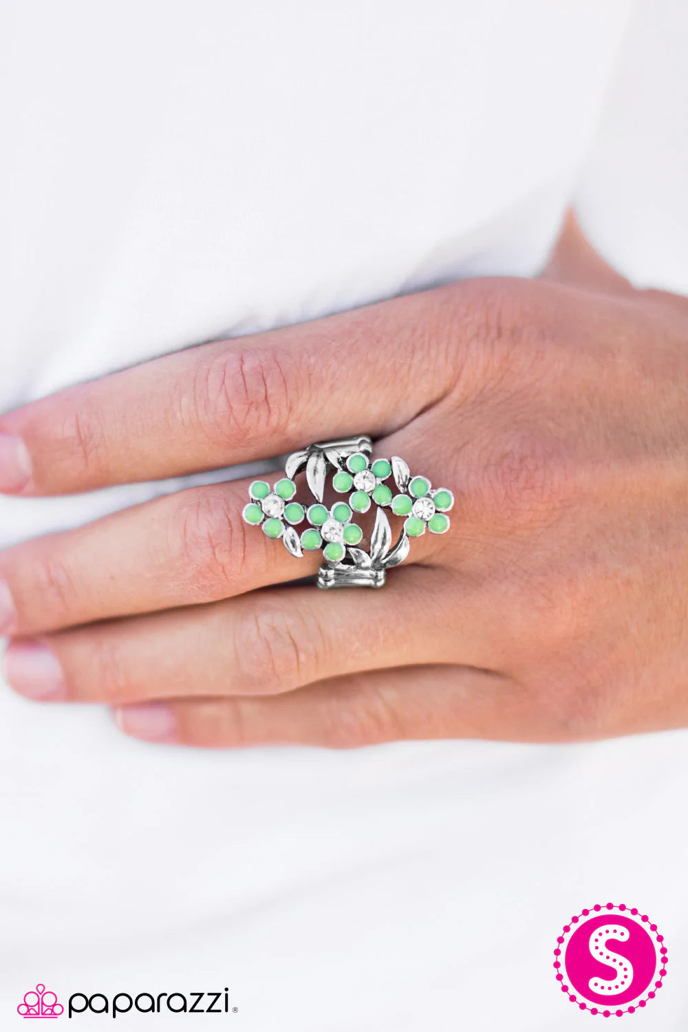 Paparazzi Ring ~ Spring Delight - Green