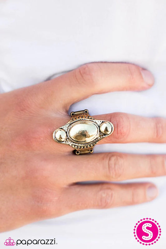 Paparazzi Ring ~ Radiant Relic - Brass