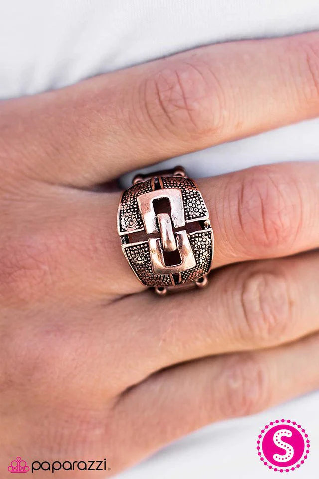 Paparazzi Ring ~ Champion Buckle - Copper