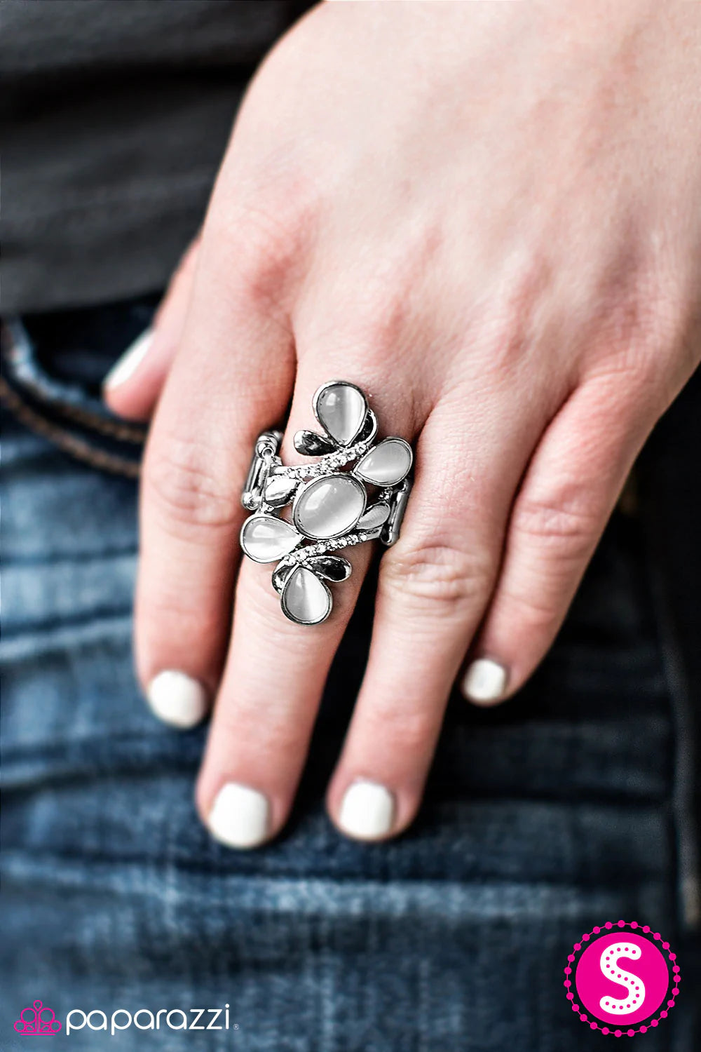 Paparazzi Ring ~ LUSTER For Life - White