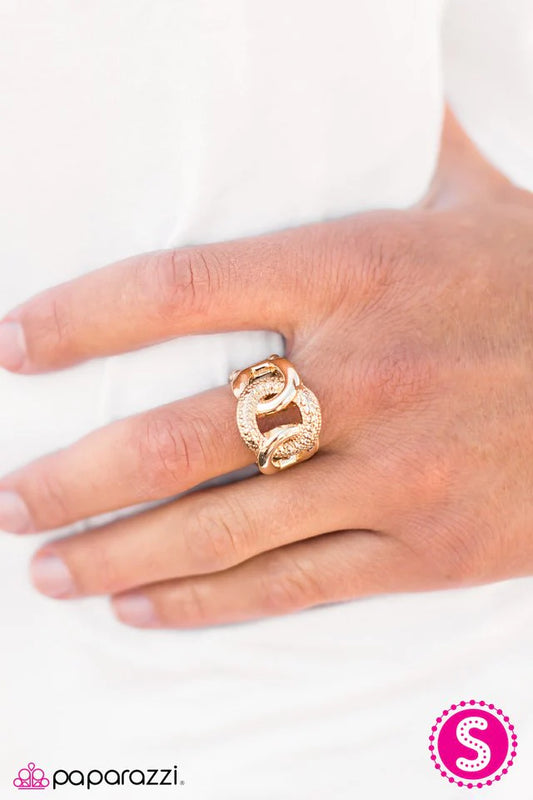 Anillo Paparazzi ~ Smokes - Oro