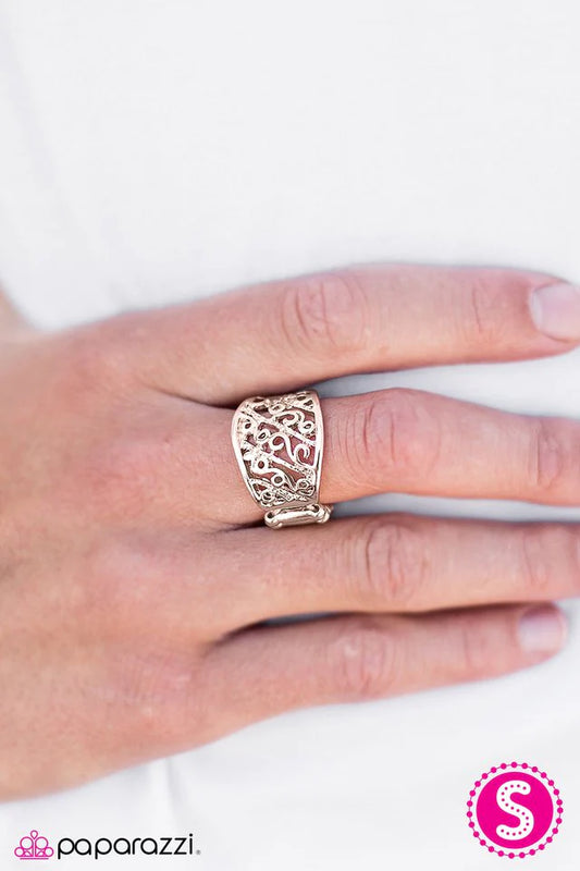 Paparazzi Ring ~ VINE and Dine - Gold