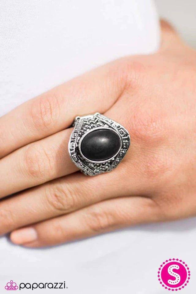 Anillo de paparazzi ~ Pequeña vaquera - Negro