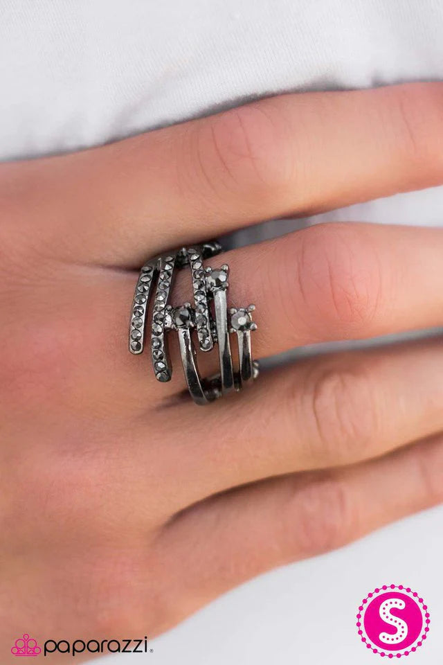 Paparazzi Ring ~ City Stars - Silver