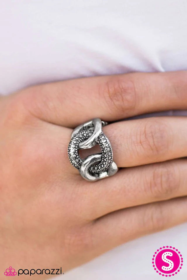 Paparazzi Ring ~ Smokes - Silver