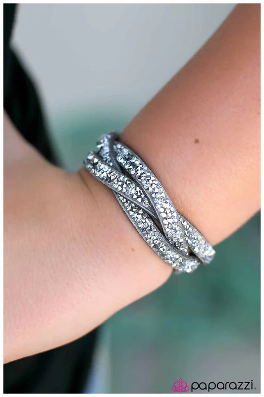 Pulsera Paparazzi ~ Déjate llevar - Plata