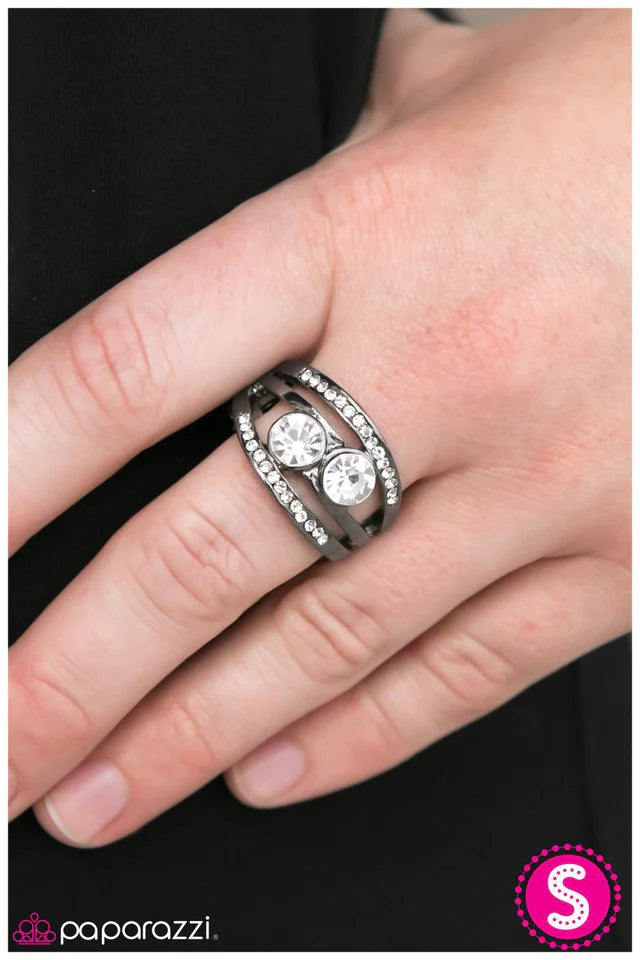 Paparazzi Ring ~ Quite the Pair - White