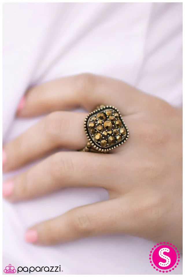 Paparazzi Ring ~ Im So Jealous! - Brass