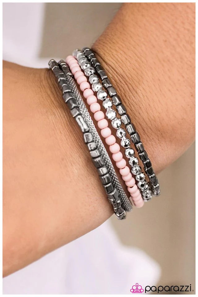 Paparazzi Bracelet ~ All The Rage - Pink