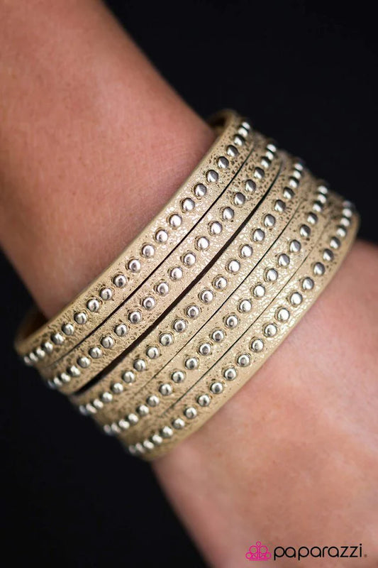 Pulsera Paparazzi ~ Big Hitter - Oro