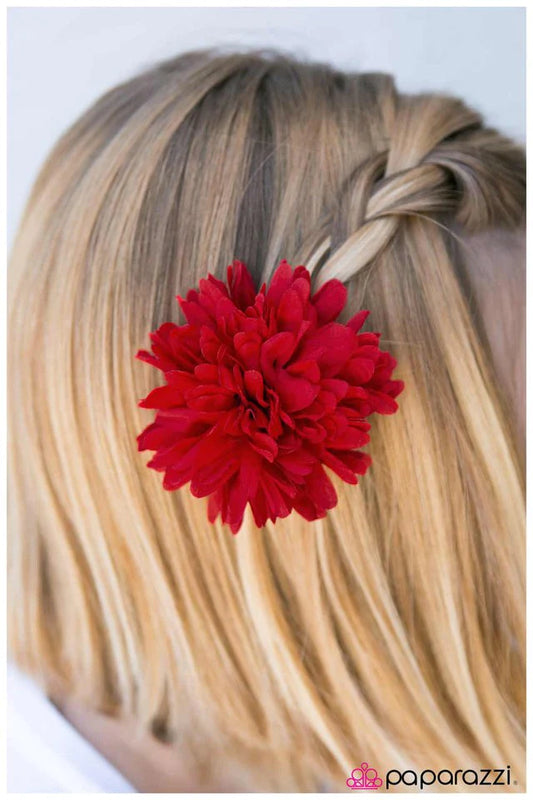 Accesorios para el cabello de Paparazzi ~ Petals-A-Plenty - Rojo