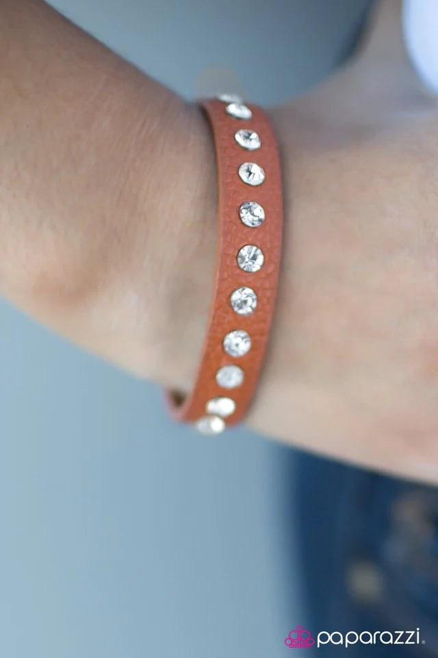 Pulsera Paparazzi ~ Sin brillo, sin gloria - Naranja