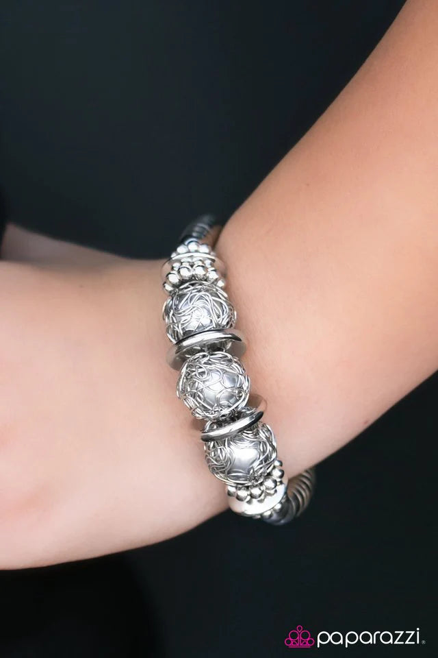 Pulsera Paparazzi ~ Diosa griega - Plata