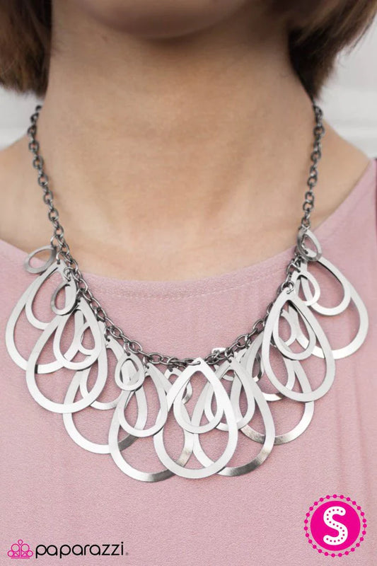 Paparazzi Necklace ~ Look Out Below! - Silver
