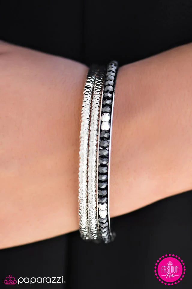 Pulsera Paparazzi ~ Borde de diamante - Azul