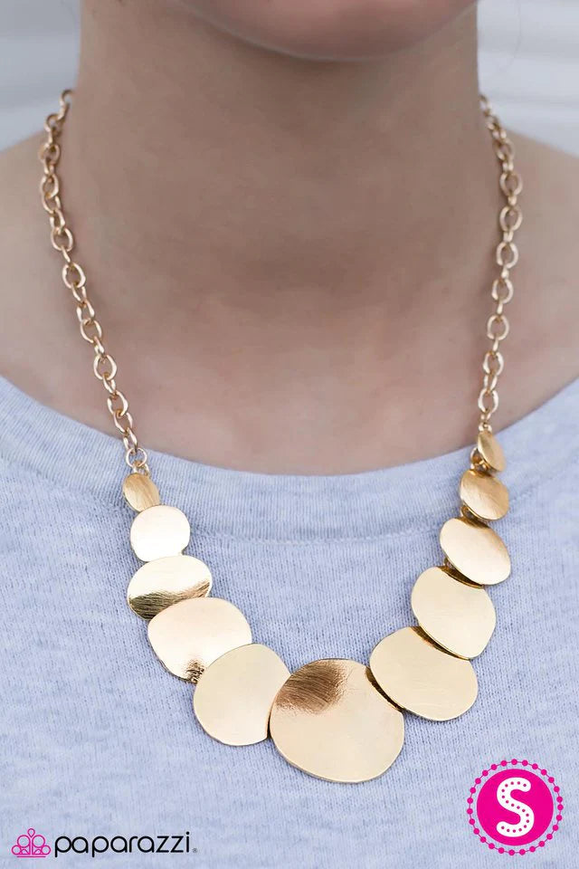 Collar Paparazzi ~ Artista GLAM - Oro