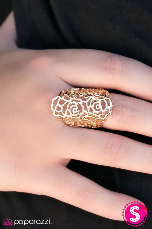 Paparazzi Ring ~ Roses Are Red... - Gold