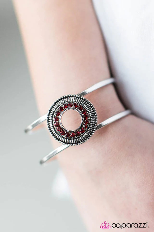 Pulsera Paparazzi ~ BLING-ing Down The House - Rojo