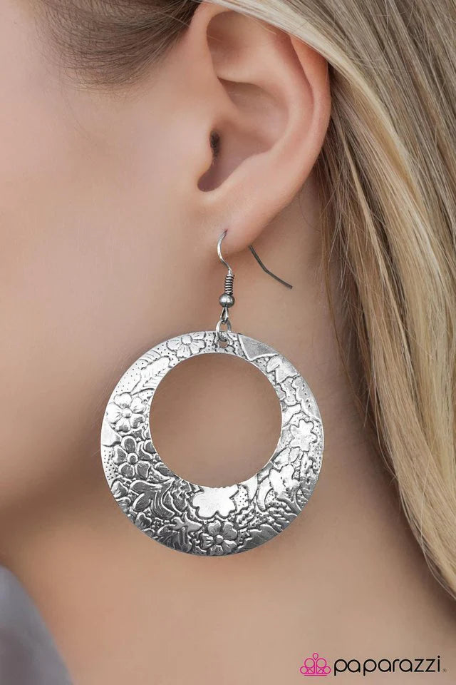 Paparazzi Earring ~ Enchanted Island - Silver