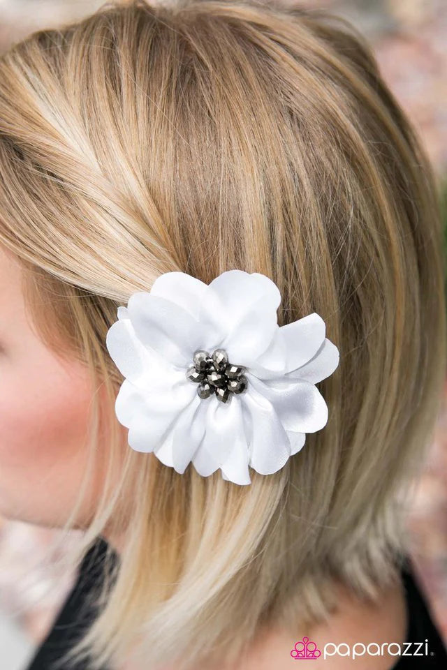 Paparazzi Hair Accessories ~ Sparkle Time! - White