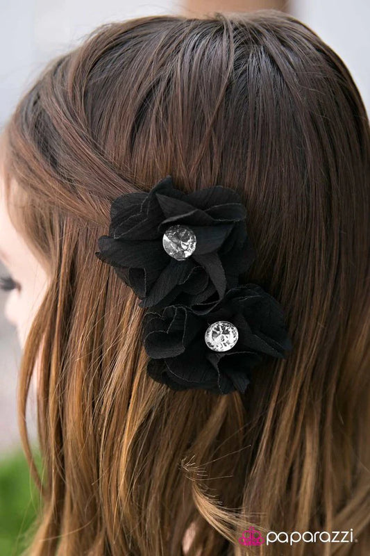 Accesorios para el cabello de Paparazzi ~ Love Ballad - Negro