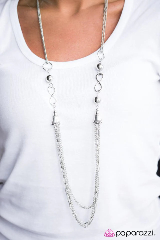 Paparazzi Necklace ~ Endless Journey - Silver