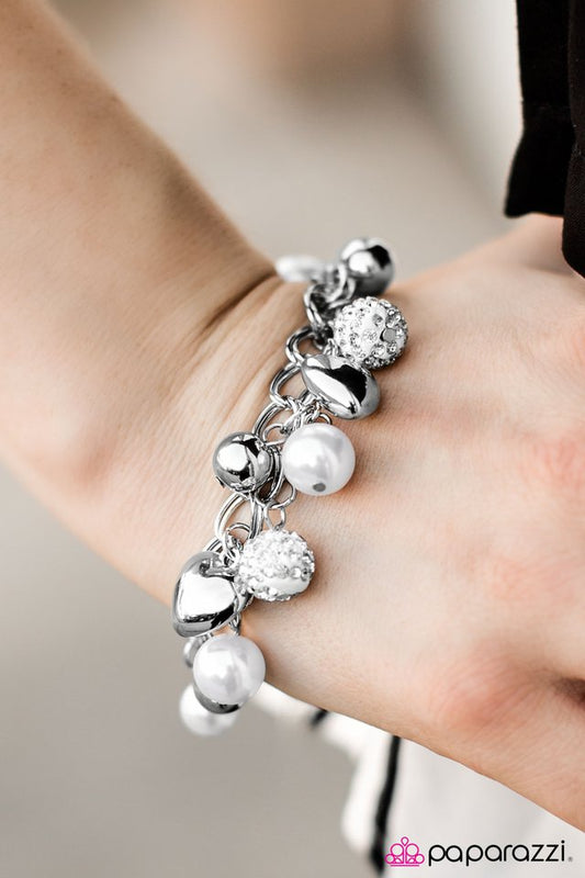 Pulsera Paparazzi ~ Un amor como este - Blanco