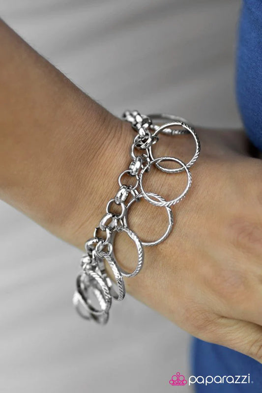 Paparazzi Bracelet ~ DIZZY Does It - Silver