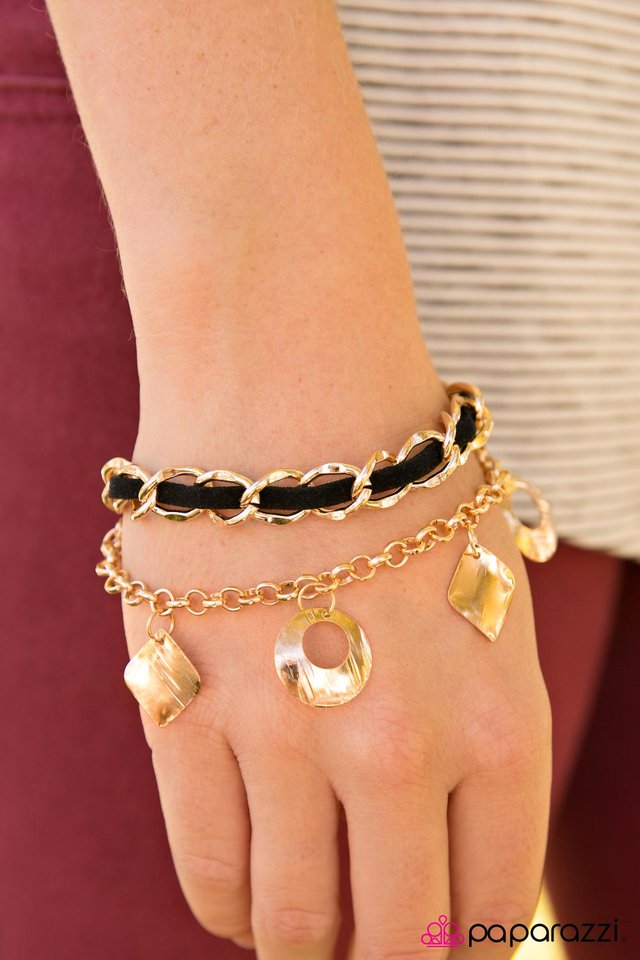 Pulsera Paparazzi ~ Fashion Fusion - Oro