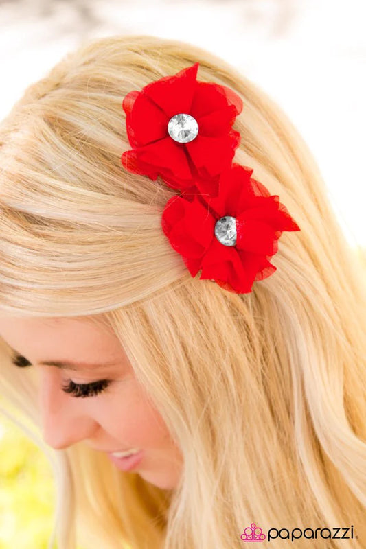 Accesorios para el cabello de Paparazzi ~ Love Ballad - Rojo