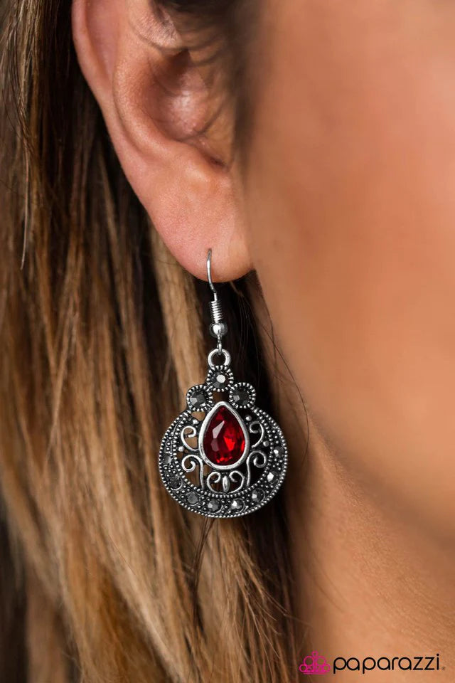 Paparazzi Earring ~ Jewel Thief - Red