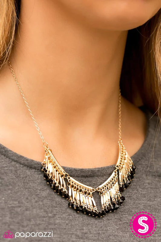 Paparazzi Necklace ~ All Roads Lead To Rome - Gold