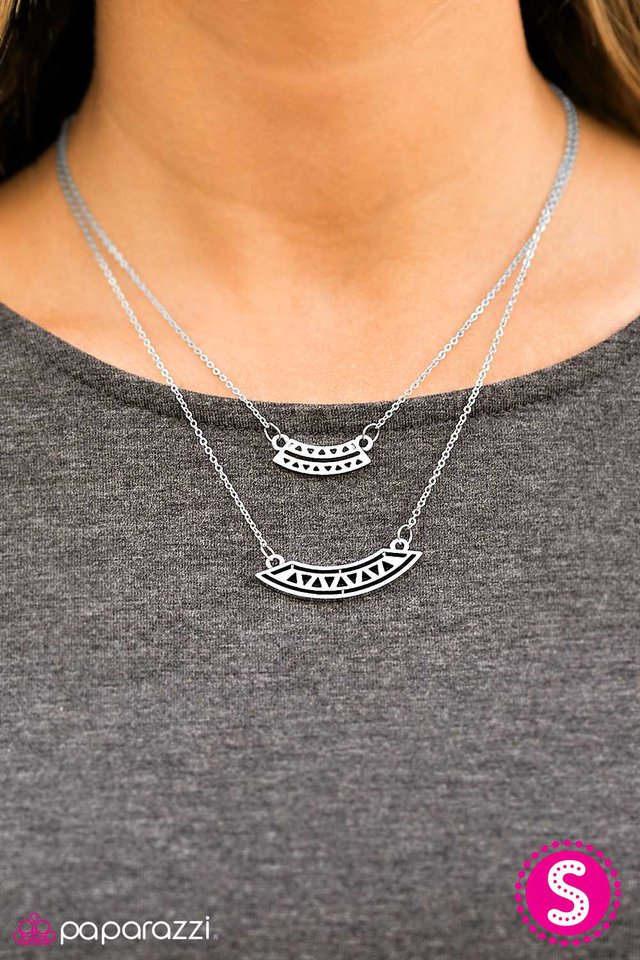 Paparazzi Necklace ~ Desert Trove - Silver