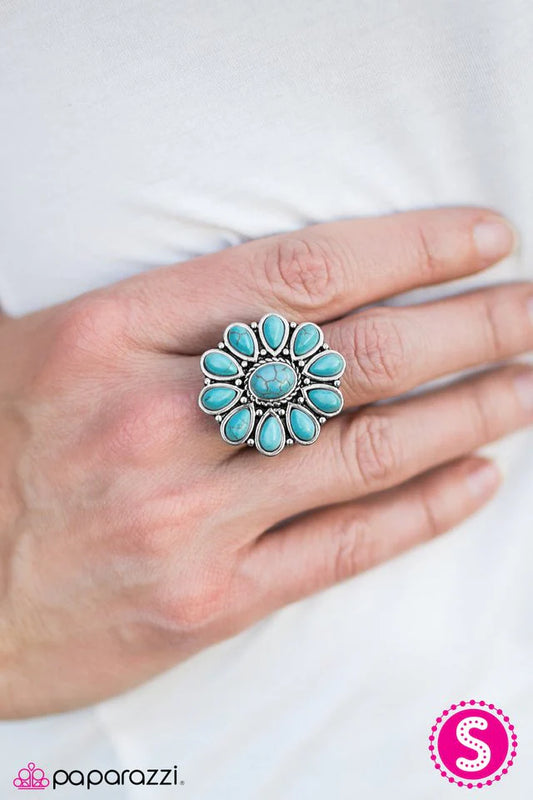 Anillo Paparazzi ~ Desert Daisy - Azul