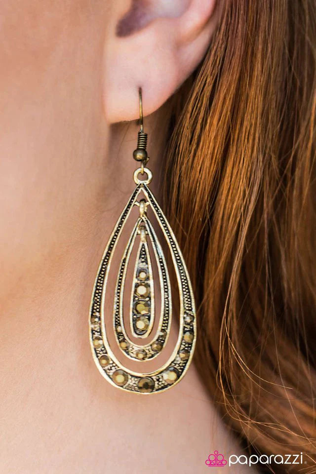 Pendiente Paparazzi ~ Bésame bajo la lluvia - Latón