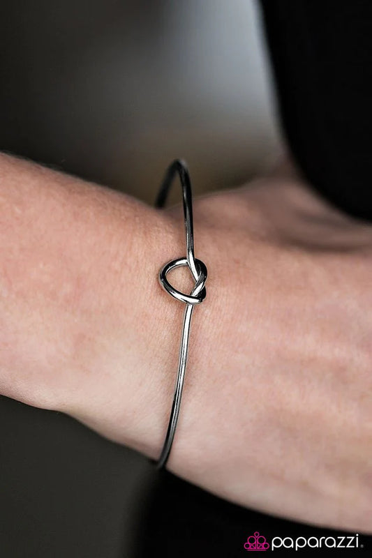 Pulsera Paparazzi ~ KNOT A Love Story - Plata