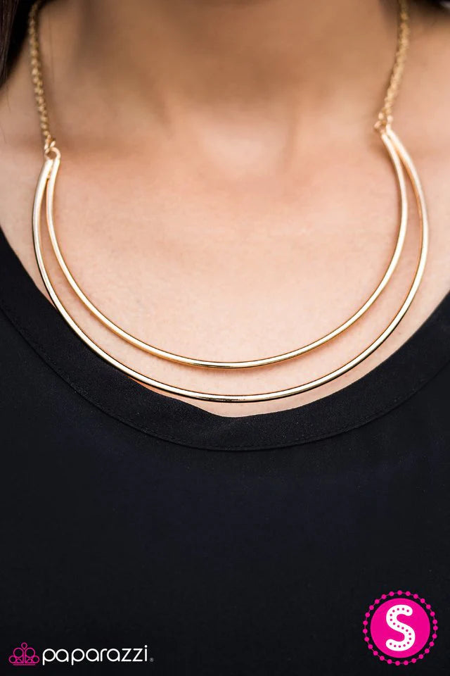 Collar Paparazzi ~ Diosa de la Luna - Oro