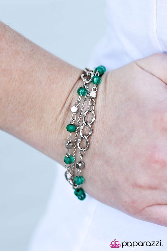 Paparazzi Bracelet ~ Serene Horizons - Green