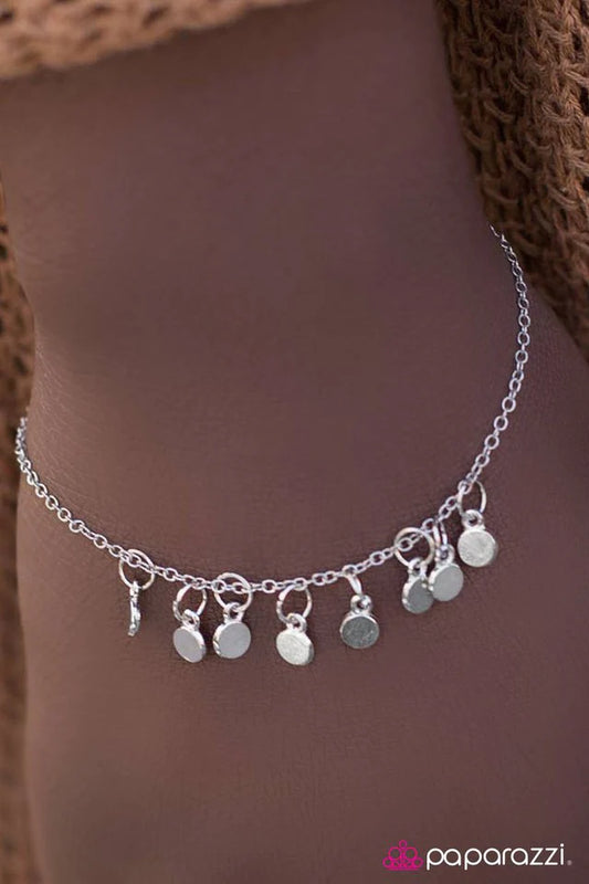 Pulsera Paparazzi ~ Spotlight Shimmer - Plata