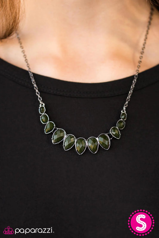 Paparazzi Necklace ~ Harlem Heirloom  - Green