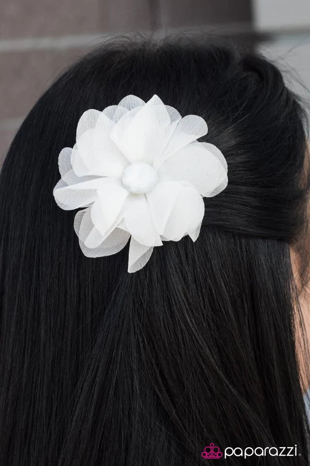 Accesorios para el cabello Paparazzi ~ Mellow Out - Blanco