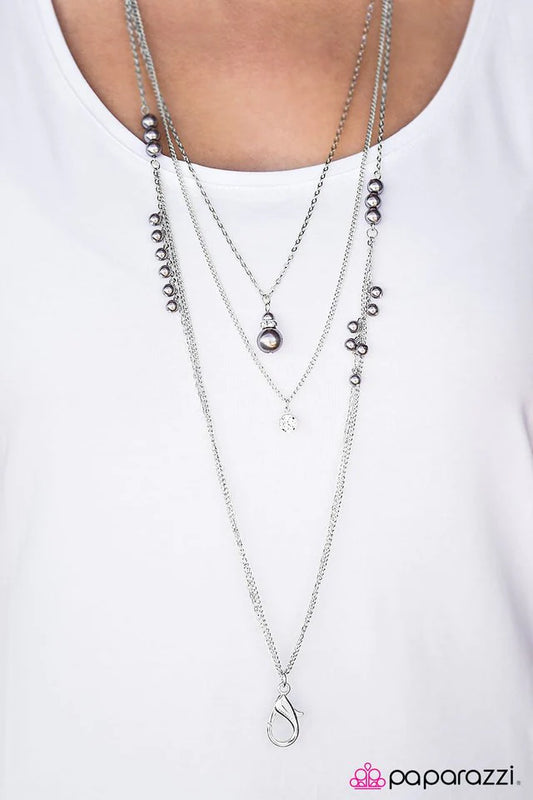 Collar Paparazzi ~ Pearl Cadence - Plata