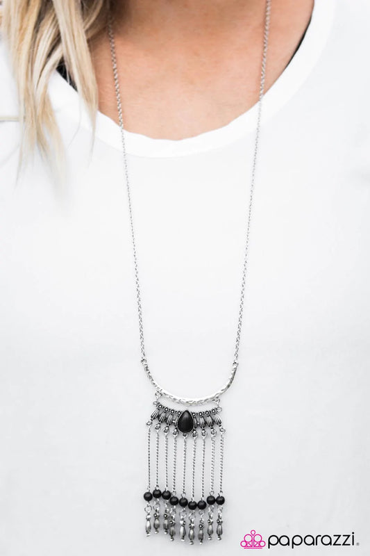 Paparazzi Necklace ~ Mountain Beauty  - Black