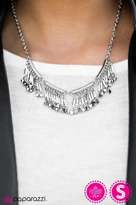 Paparazzi Necklace ~ All Roads Lead To Rome - Silver